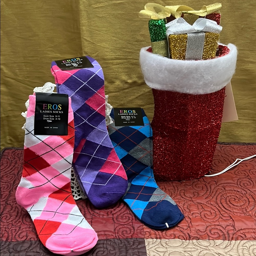 🎁Ladies Socks- Pink, Blue, and Navy. NWT